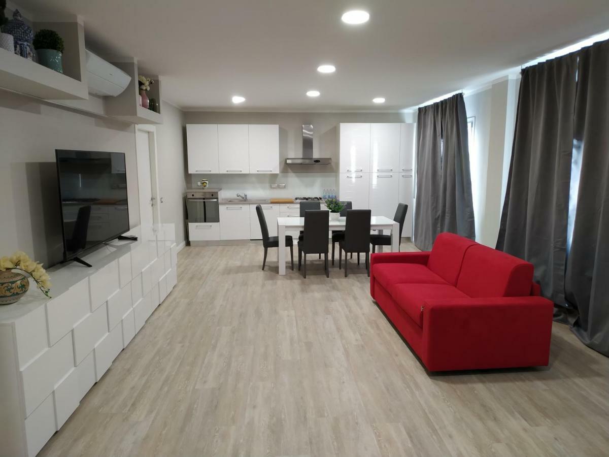 Guest House Foligno Porta Romana מראה חיצוני תמונה